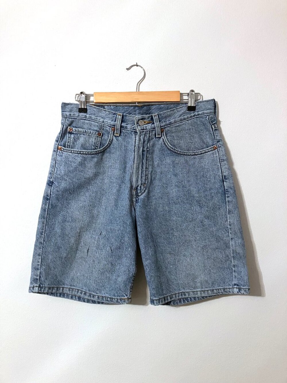 Levi's 550 Relaxed Fit Denim Shorts, Vintage, Medium Wash | Size 31